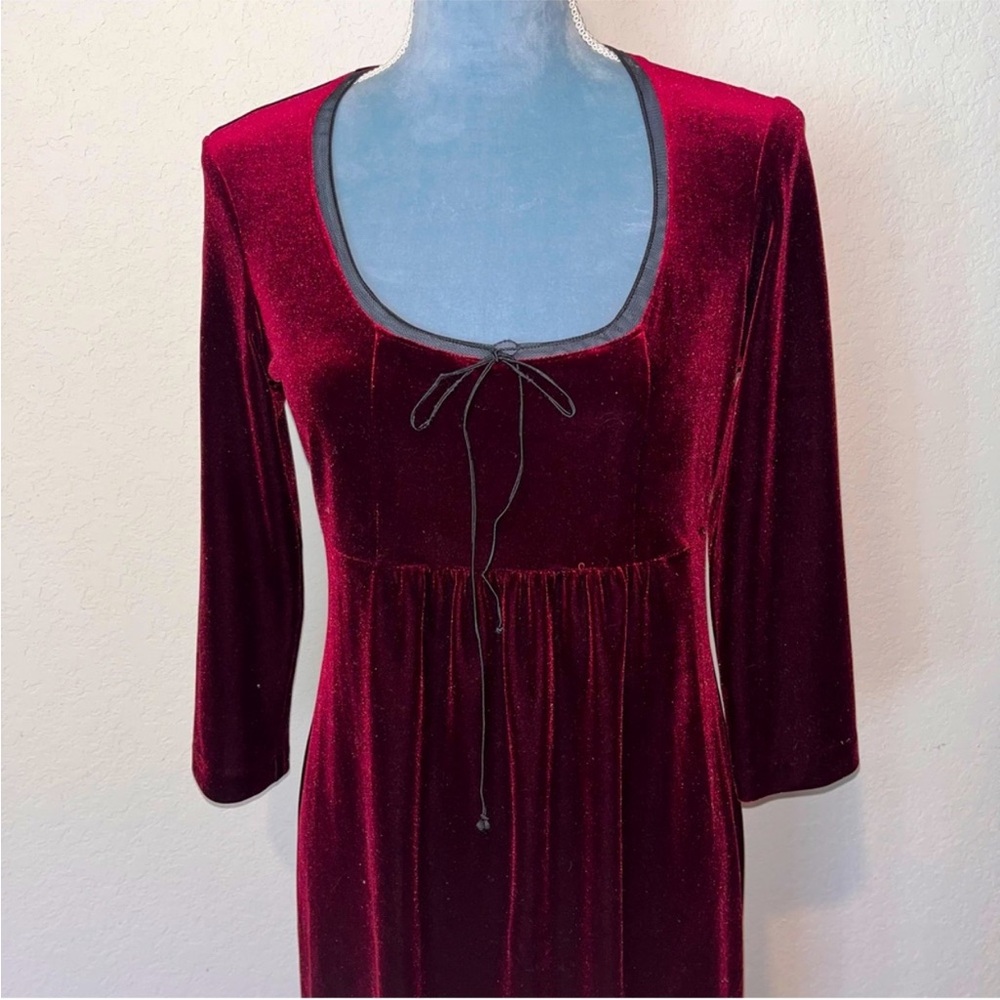 Betsey Johnson New York vintage burgundy velvet dress